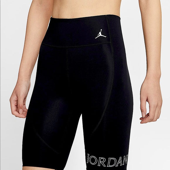 Jordan Utility Women's Bike Shorts Mid-Rise