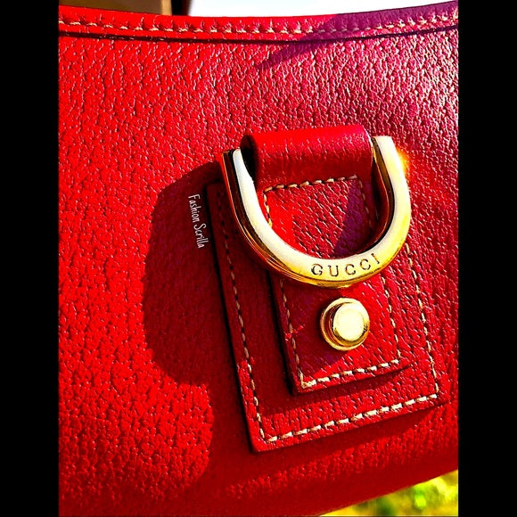 Vintage Gucci Red Leather Rolled Handle Shoulder Bag