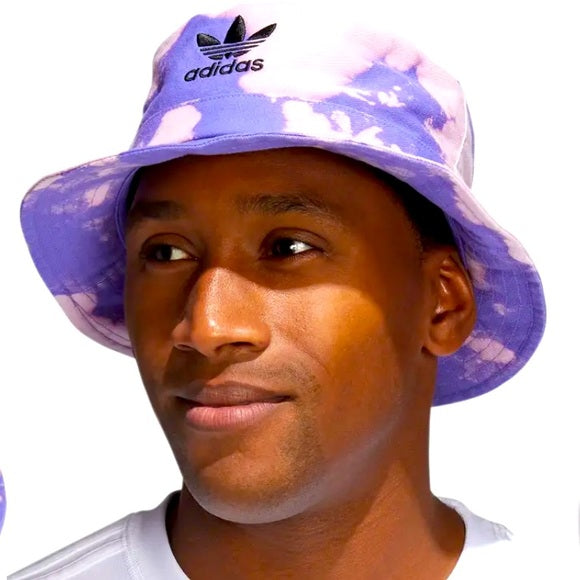 Reverse Tie-Dye Purple Pink White Heart Bucket Hat